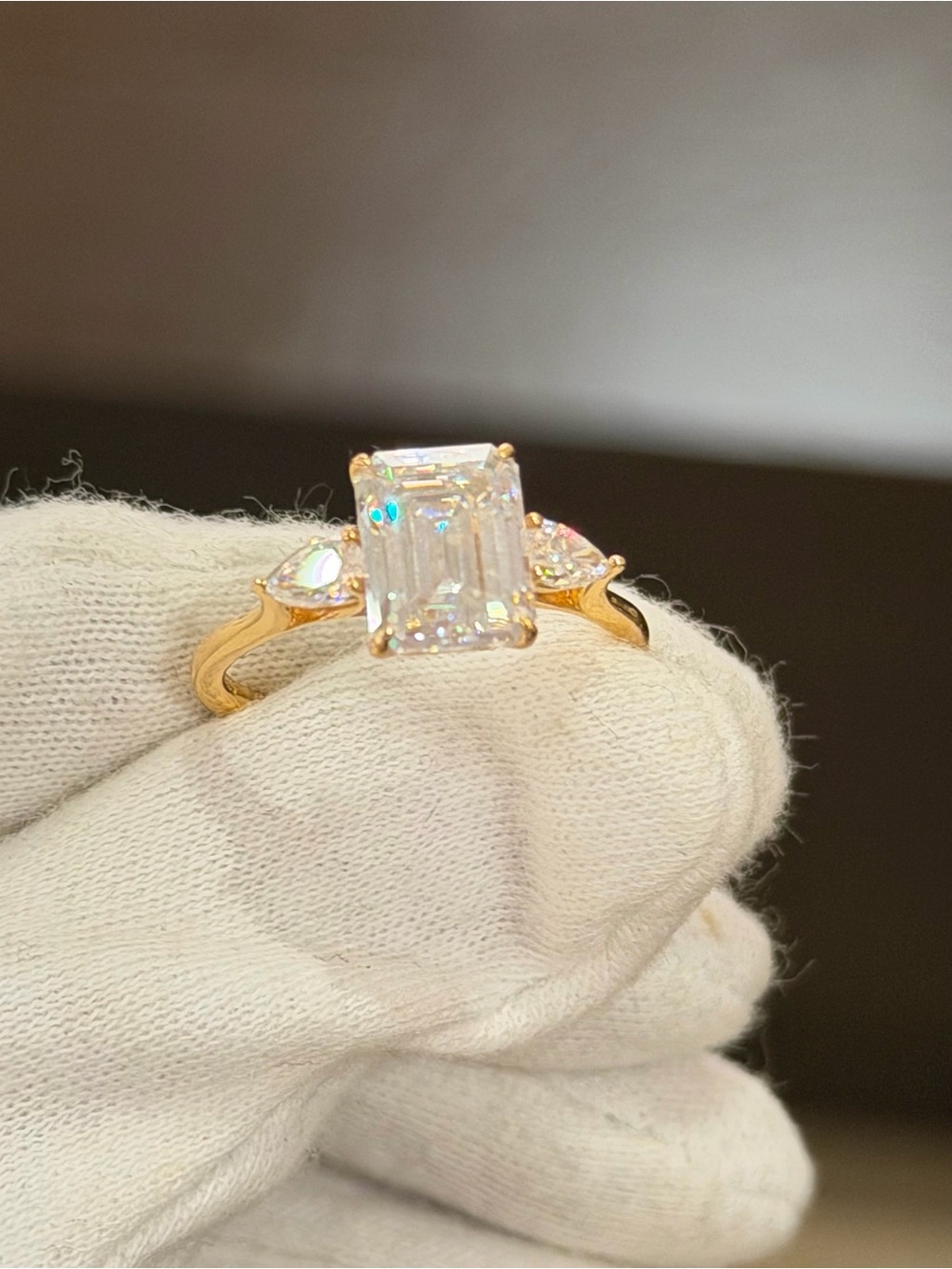New Certified 18K Gold Plated s925 3CT Emerald Cut 7x9mm Moissanite Ring 7